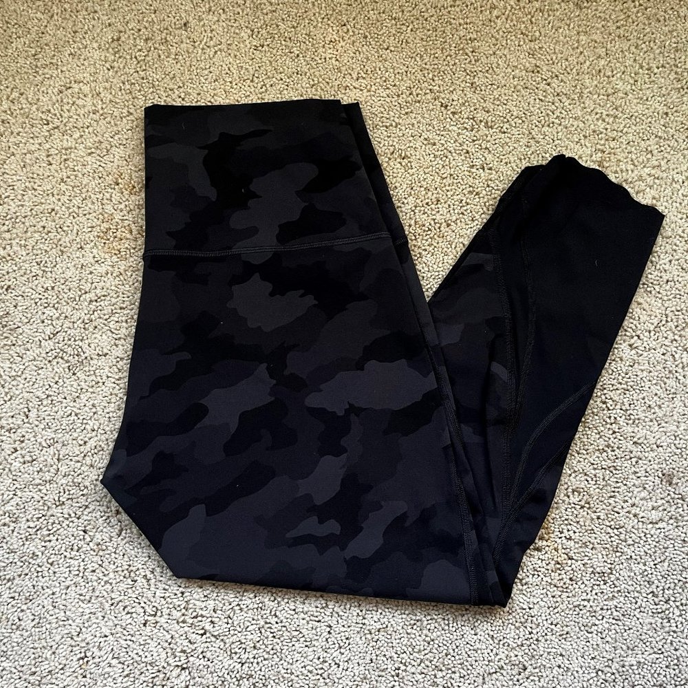 Lululemon Wunder Under Crop Scallop 23"
